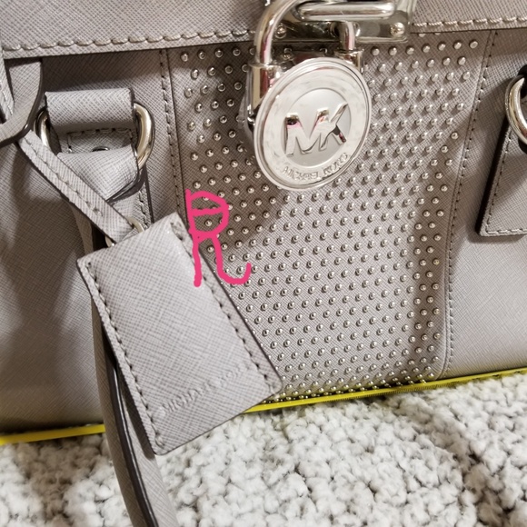 🔥MICHAEL KORS HAMILTON PURSE W/LOCK & KEY 🔥 - Picture 5 of 8